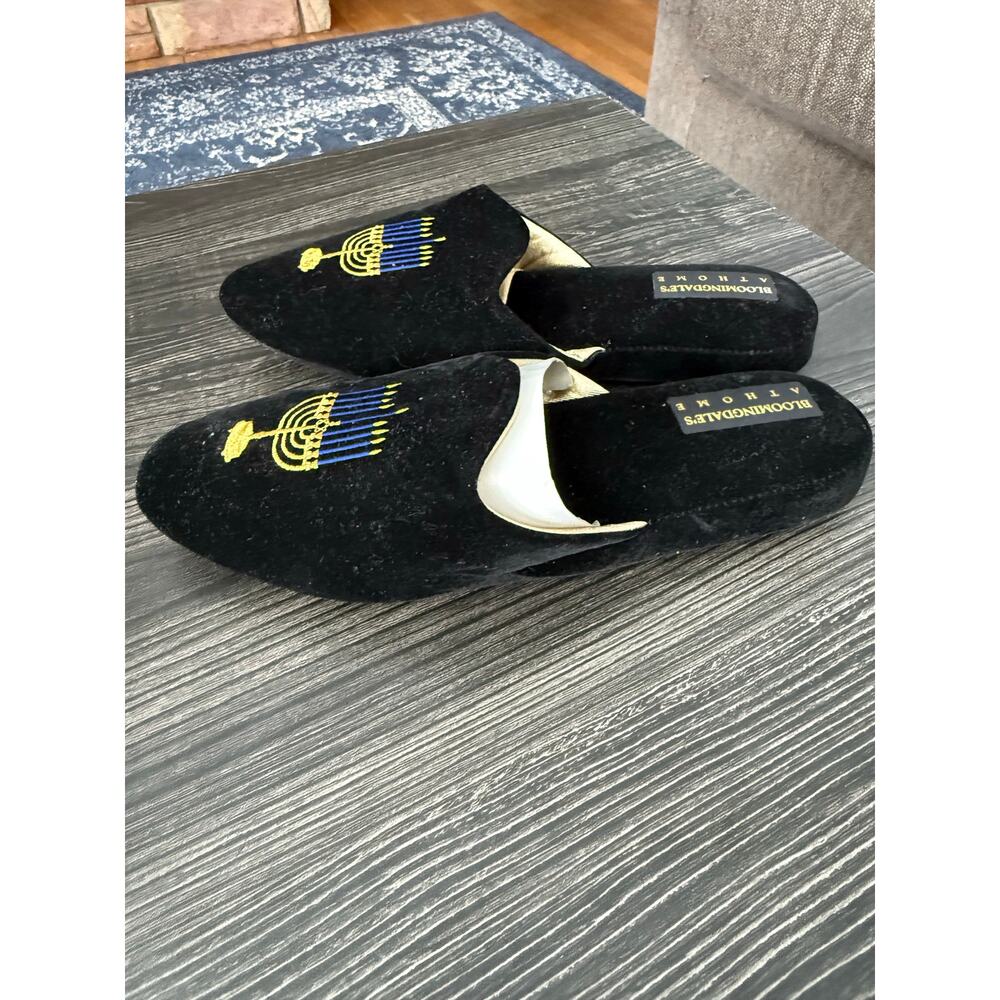 NWOT Bloomingdale's At Home Menorah Design Slippers Sz. 9 - Picture 7 of 7